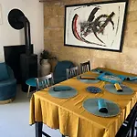 Casa de Férias Du Ferrand Au Coeur Des Vignes Montagne (Gironde)