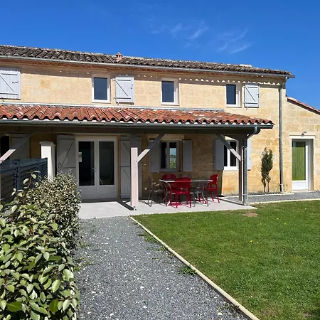 Holiday home Du Ferrand Au Coeur Des Vignes *
