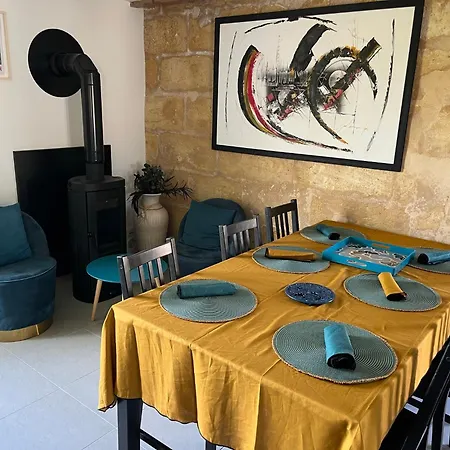בית נופש Du Ferrand Au Coeur Des Vignes מונטן