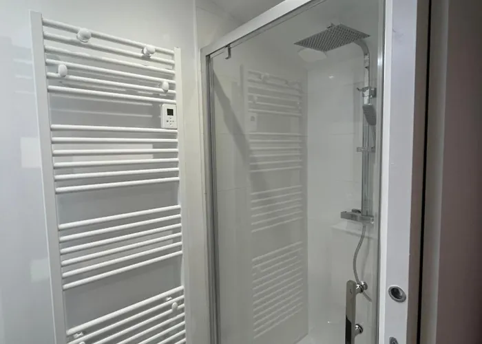 Du Ferrand Au Coeur Des Vignes Casa de Férias